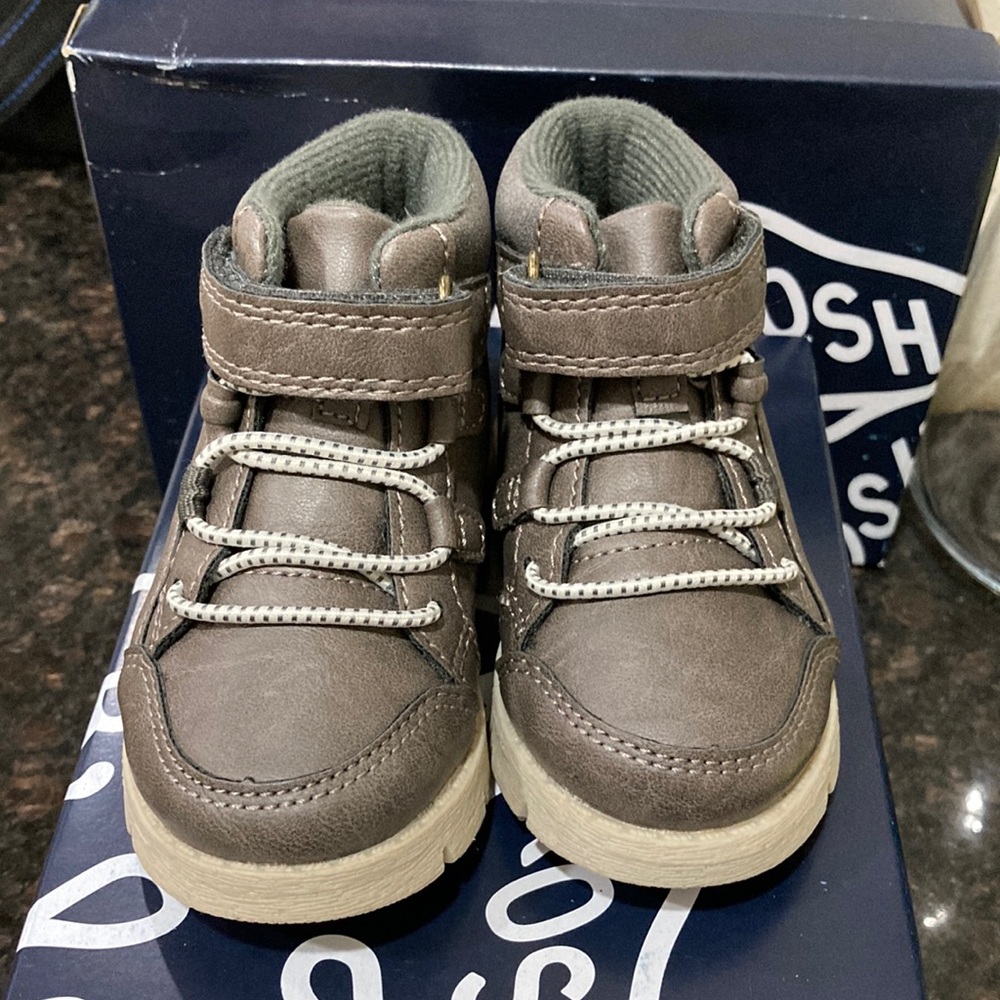 Oshkosh b gosh boots
